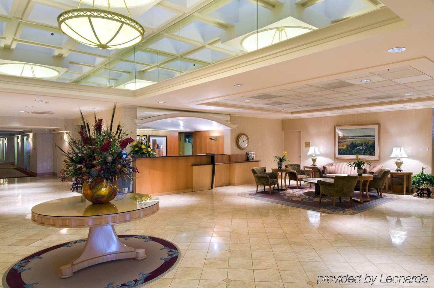 Doubletree By Hilton Akron Fairlawn Interior photo