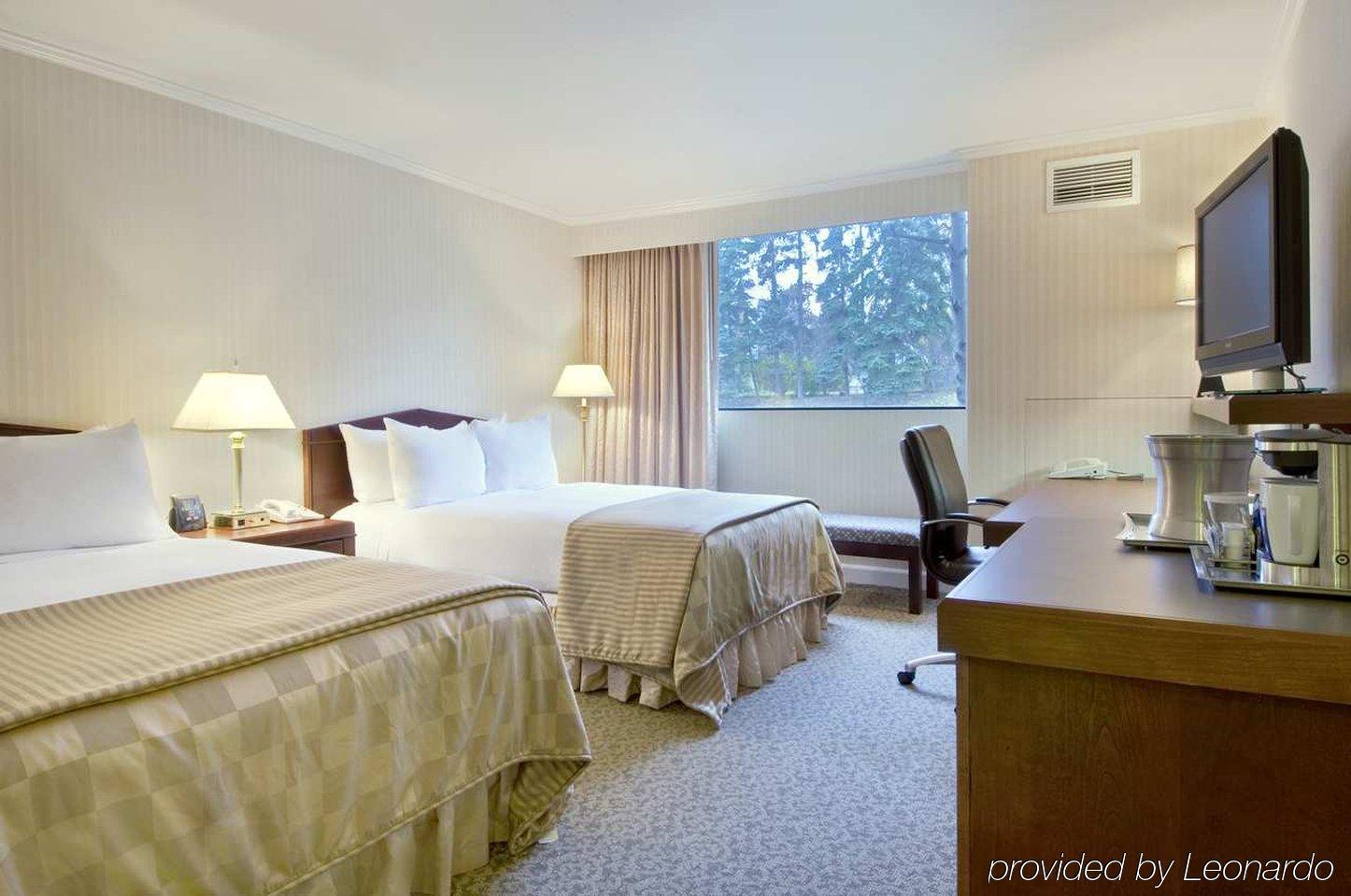 Doubletree By Hilton Akron Fairlawn Room photo