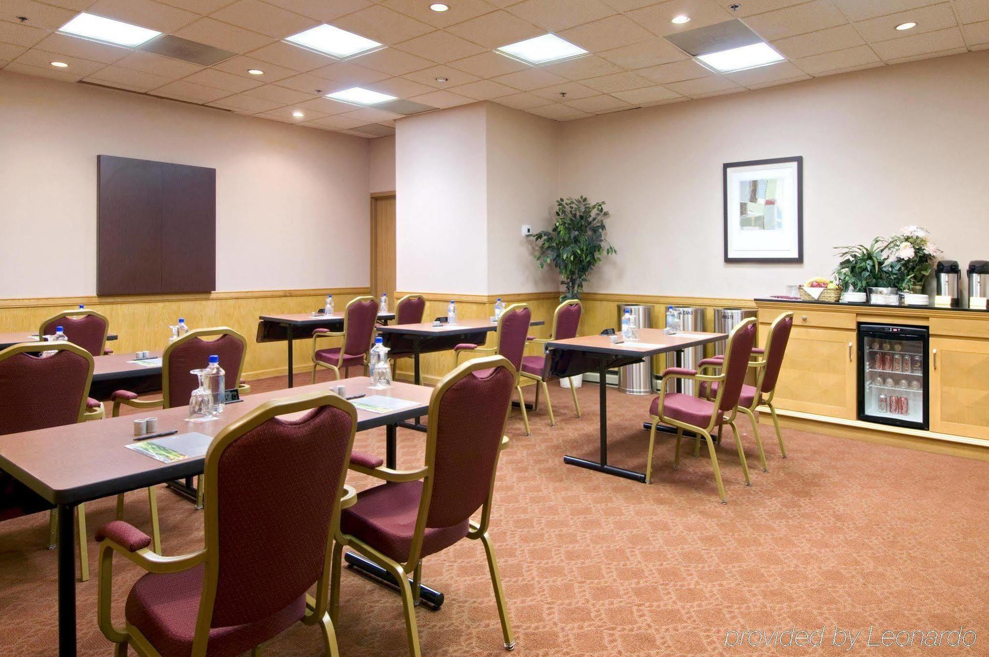 Doubletree By Hilton Akron Fairlawn Facilities photo