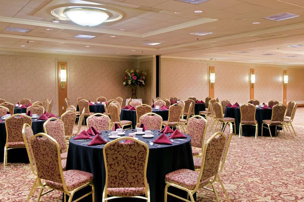 Doubletree By Hilton Akron Fairlawn Facilities photo